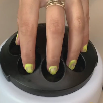 The Steam Care Nail Gel remover™ from Glowkitti